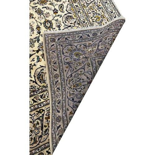 285 - FINE PERSIAN KASHAN CARPET. 398cm x 292cm.