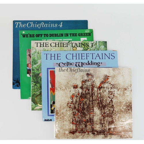 125 - A QUANTITY OF MIXED VINYL RECORDS. A collection of vinyl LPs, mixed genre. Artists include Barbra St... 