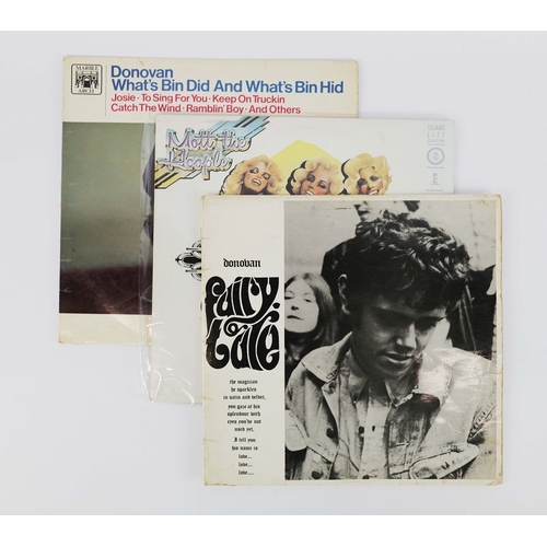 125 - A QUANTITY OF MIXED VINYL RECORDS. A collection of vinyl LPs, mixed genre. Artists include Barbra St... 