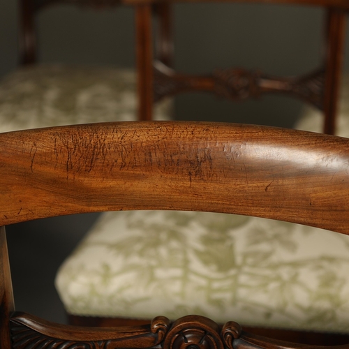 860 - SET OF EIGHT WILLIAM IV MAHOGANY DINING CHAIRS. On reeded front supports
To include two carvers
86cm... 
