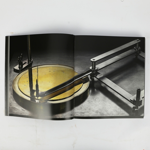 125 - A COLLECTION OF MIXED GENRE COFFEE TABLE BOOKS (49). A collection of around 50 coffee table books in... 