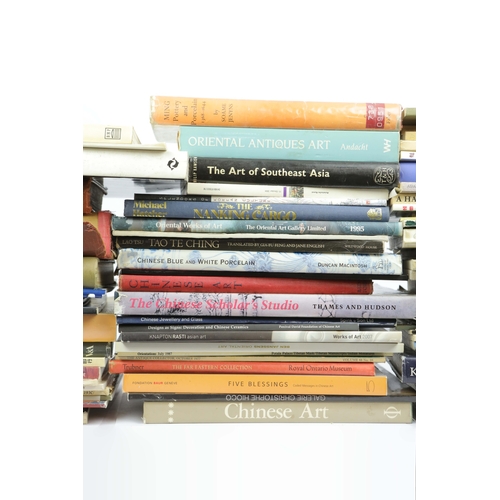 126 - COLLECTION OF BOOKS REGARDING ASIAN ART, POTTERY AND OBJET D'ART (76). A sizable collection of non-f... 