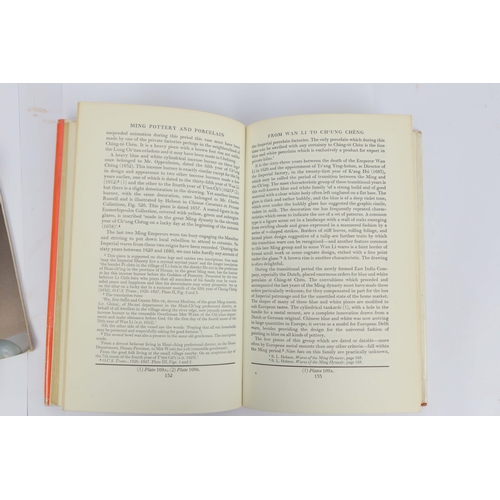 126 - COLLECTION OF BOOKS REGARDING ASIAN ART, POTTERY AND OBJET D'ART (76). A sizable collection of non-f... 