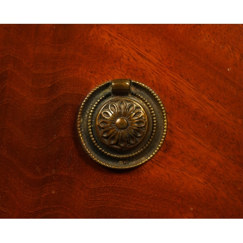 197 - CHEST, GEORGIAN STYLE MAHOGANY. with a brushing slide over four long drawers on bracket supports 85c... 