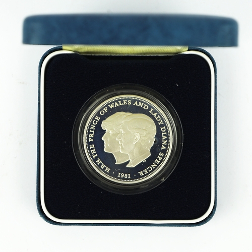 198 - TWO SILVER PROOF COMMEMORATIVE ROYAL WEDDING PRINCE OF WALES AND LADY DIANA SPENCER BOXED COINS. (9)... 