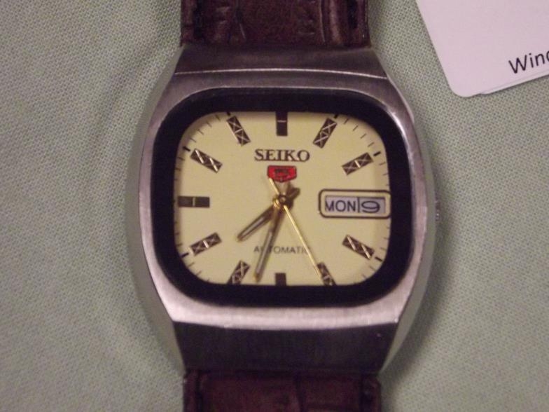 Seiko 5 Automatic wristwatch stainless steel case yellow dial