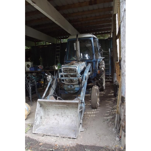 104 - Ford 6600 1982 Q Cab tractor and loader.