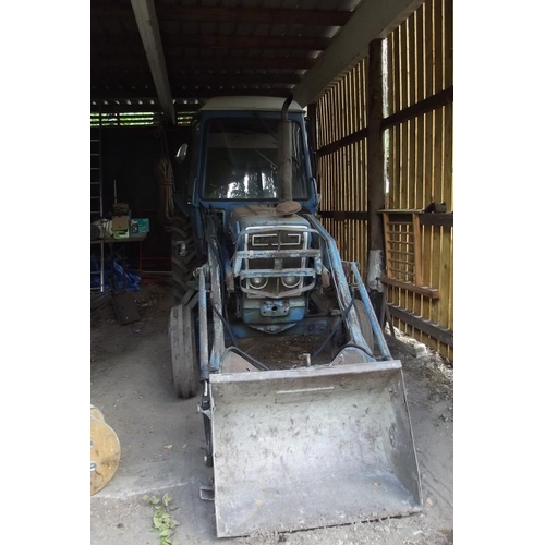 104 - Ford 6600 1982 Q Cab tractor and loader.