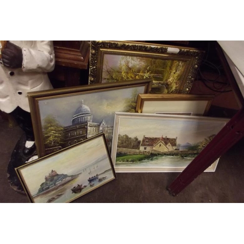 255 - Quantity of framed and glazed pictures.