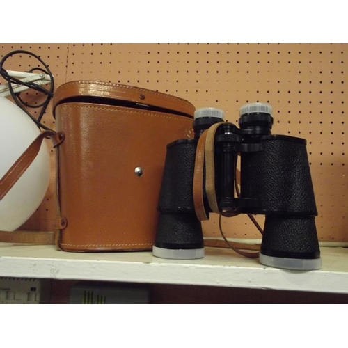 77 - Pair of Tohyoh 10 x 50 binoculars, in leather case.