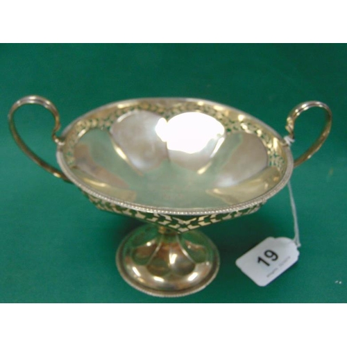 19 - Silver two handled footed bowl having pierced decoration, maker Elkington & Co. Birmingham 1920, 5oz... 