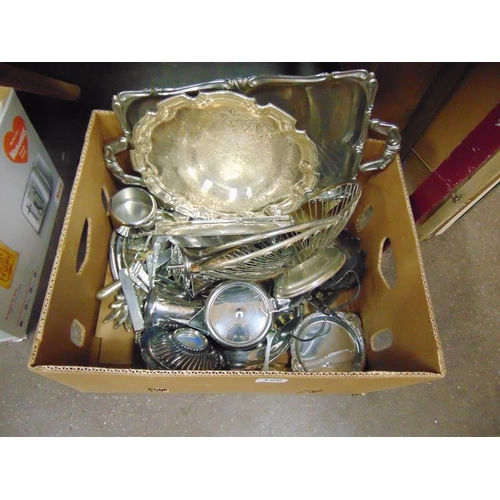 126 - Box of plated ware.