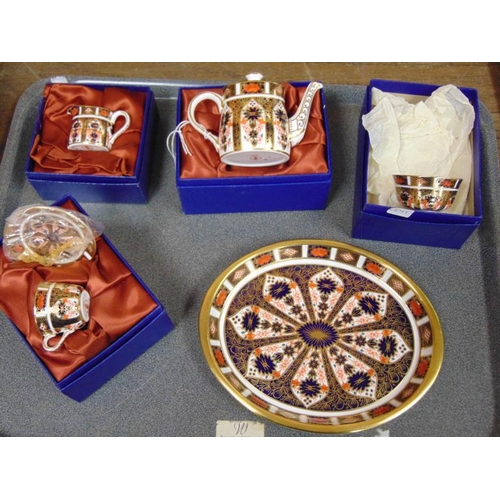 88 - Royal Crown Derby 1128 Imari pattern miniature tea set for one, boxed except tray (first quality).