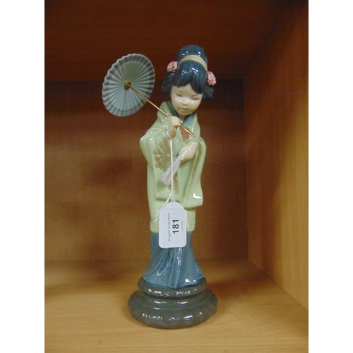 181 - Boxed Lladro figurine - Japonesita con Somilla  No.4.988