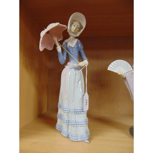 183 - Boxed Lladro figurine - Dama de Aranjuez No. 4.879.