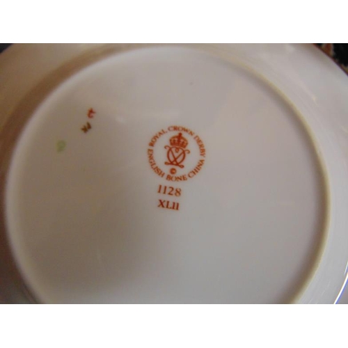 24 - Royal Crown Derby Old Imari dinner and tea service with heavy gold banding, 1128 pattern, first qual... 