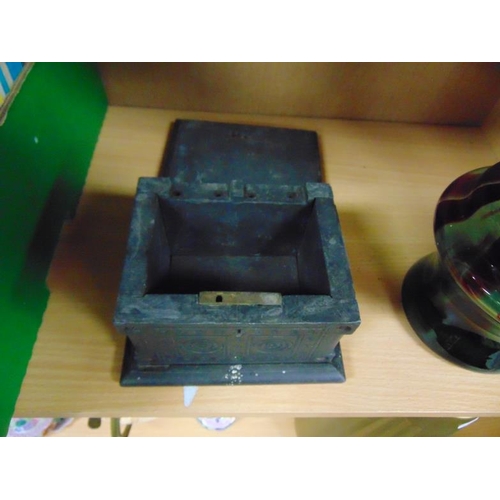 307 - Welsh Folk type slate lidded box, 4 x 5.5 x 4.5