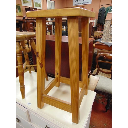 316 - Modern pine stool, 26