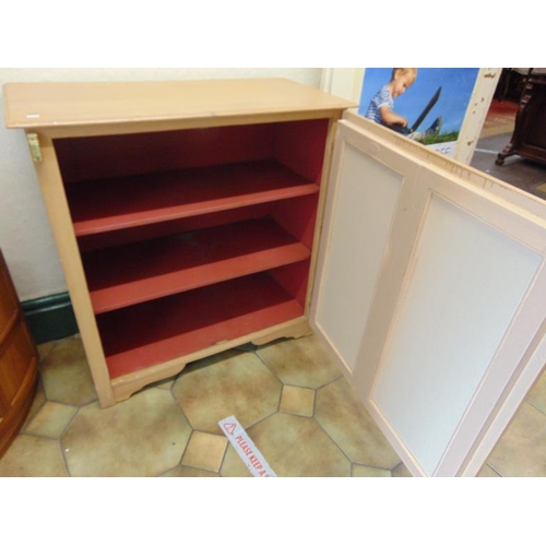 437 - Novelty 'bookcase' form cupboard, having shelf lined interior.