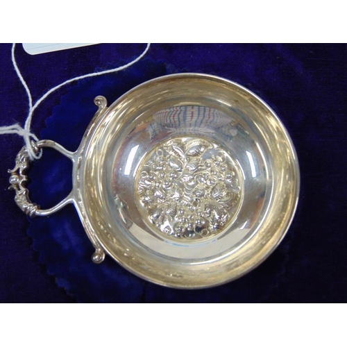 461 - Cased silver Porringer having embossed decoration, maker Lawrence R. Watson & Co., Birmingham 1978, ... 