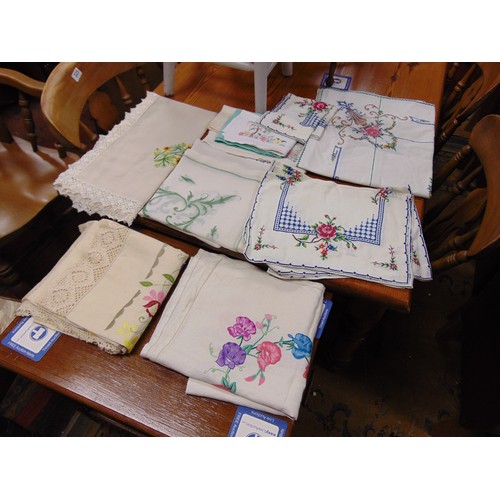 278 - Box of good vintage linen embroided lace edge  table cloths etc.