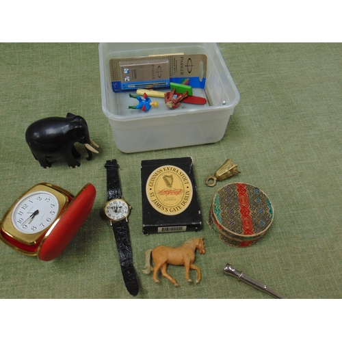 174 - Small collection of trinkets.