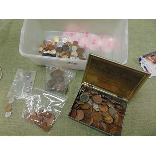 176 - Large collection of mixed coins.