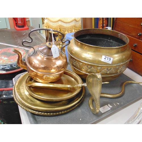 219 - Copper kettle, brass jardiniere, Benares brass cobra, etc.