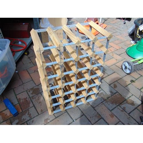 536 - Twenty four bottle capacity wine rack. 24 x16