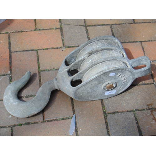 522 - Cast iron pully.