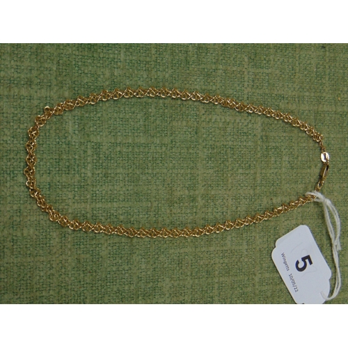 5 - 9ct Gold intertwinded necklace, 11.3 gms. 16