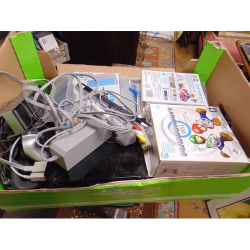 207 - Nintendo Wii, games and accessories.