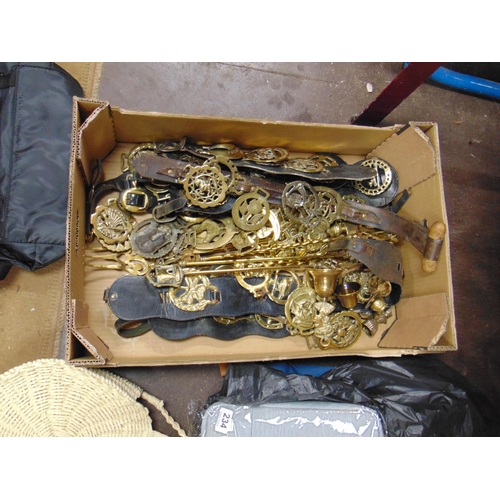 235 - Quantity of antique and later horse brasses.