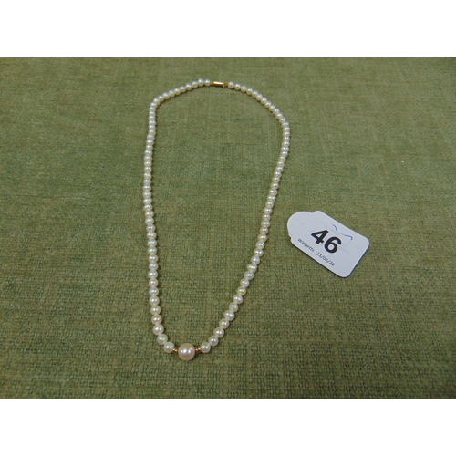 46 - Pearl single strand necklace with 9ct gold clasp, 18