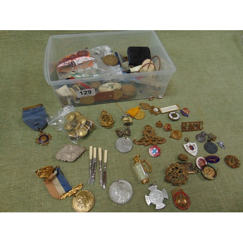 129 - Various collectables, buttons, badges etc.