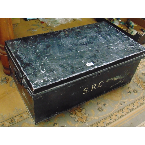 197 - Vintage tin trunk, having lift up lid and side handles.