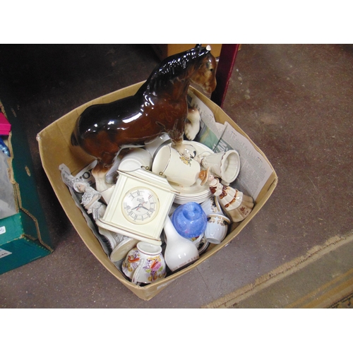 231 - Box of mixed china.