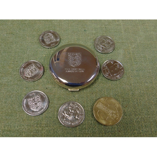 176 - English Football Association handbag mirror, small collection of 1996 England squad coins.