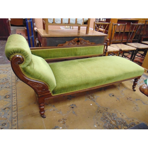 294 - Edwardian beech framed chaise, set on short turned supports and castors. 61