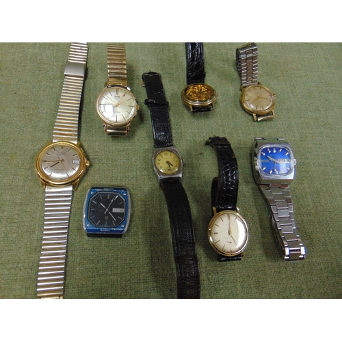 123 - Quantity of gents wrist watches.