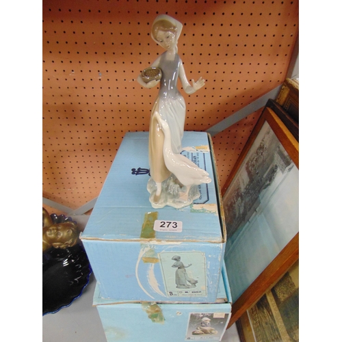 273 - Two boxed Lladro figures , No.5 1052 & 1.267