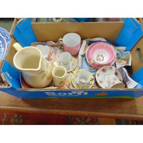 266 - Various cabinet cups and saucers.