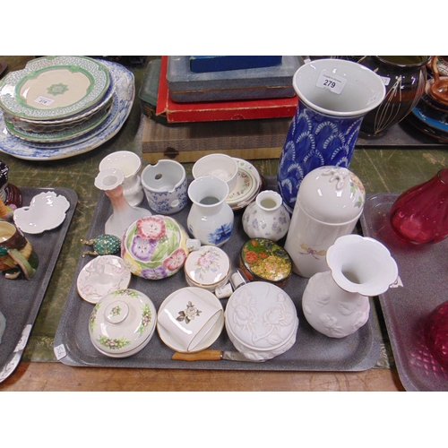 279 - Tray of floral decorated china.