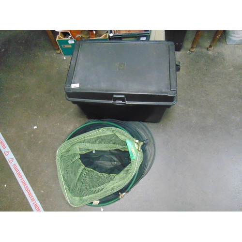 40 - Large Daiwa fishing box,having  internal tray , keep net and landing net.