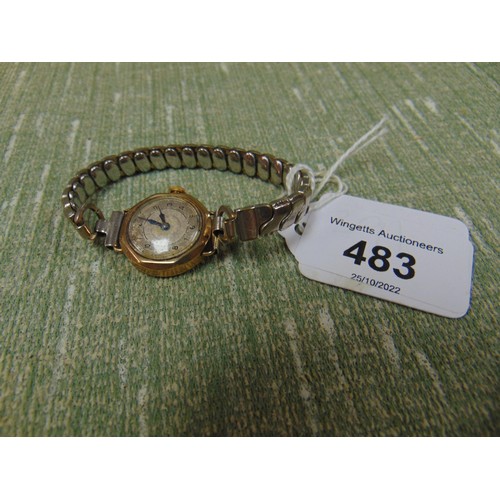 483 - 9ct gold cased watch, having expandable bracelet.