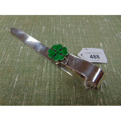 488 - Silver book mark,  900.