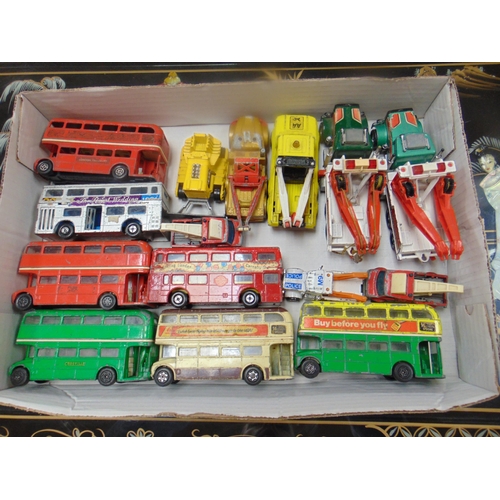 460 - Quantity of unboxed collectable model vehicles.