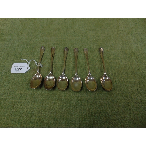 227 - Set of six silver rat tail tea spoons, maker Thomas Bradbury & Sons. London 1896. 4 ozt.