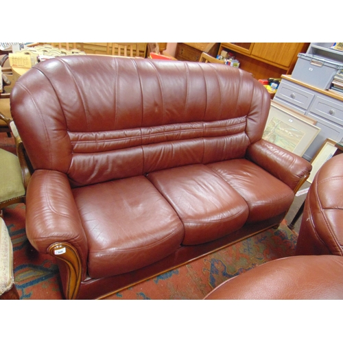 506 - Contemporary leatherette three piece lounge suite .