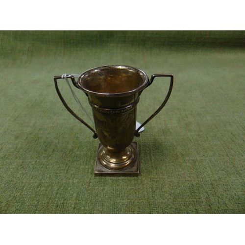 600 - Silver two handled trophy, Birmingham 1937, commemorating Wynnstay Bowling Club challenge cup 1937, ... 